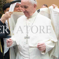 🚩El modernista Luis Toro promueve la bergoglio-idolatría  autorizado por el propio Bergoglio