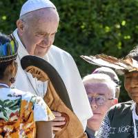 Bergoglio entronizó a la diosa de la fertilidad amazónica en el Vaticano